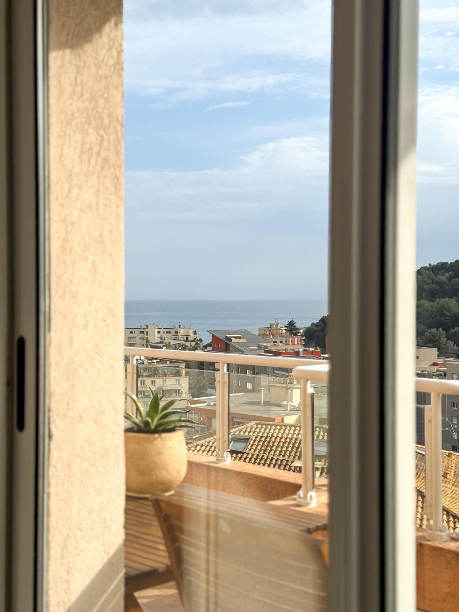 Coquet Appartement Avec Le Terrasse Sur Le Mer Roquebrune-Cap-Martin Exteriér fotografie